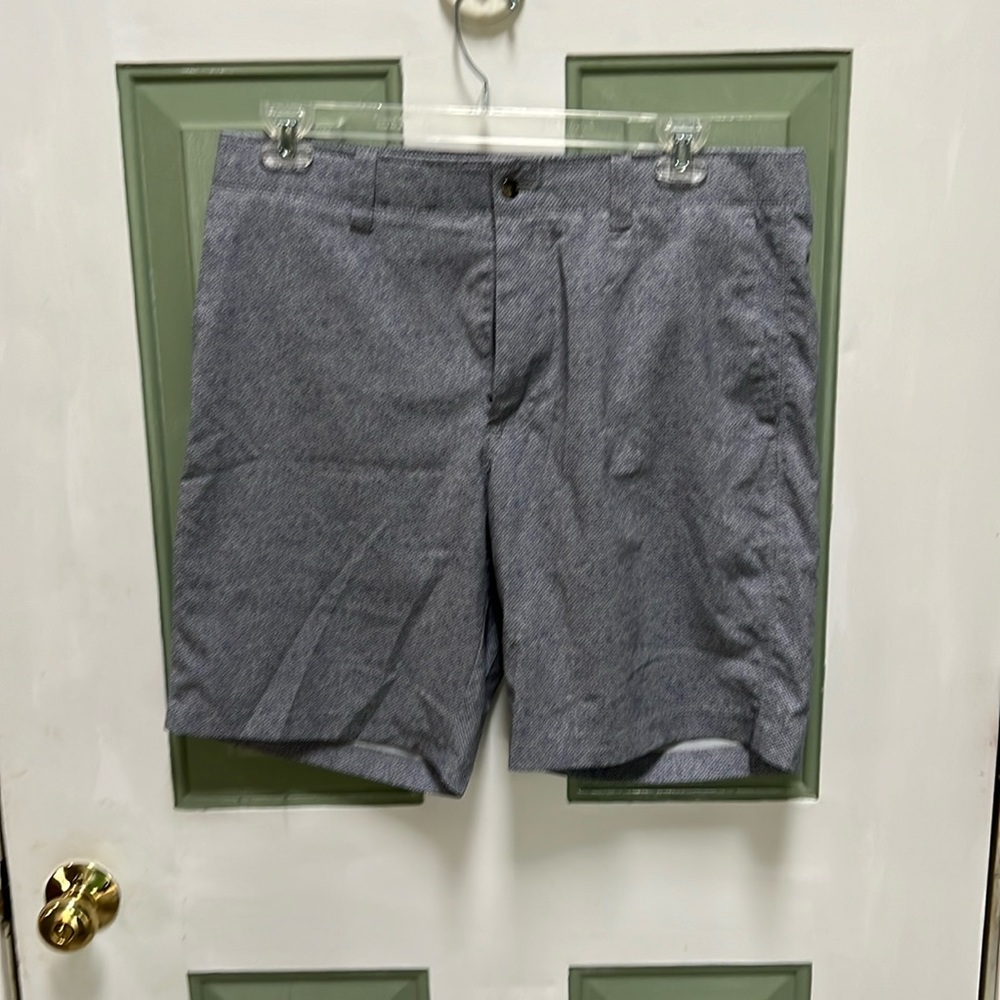 Mens golf shorts